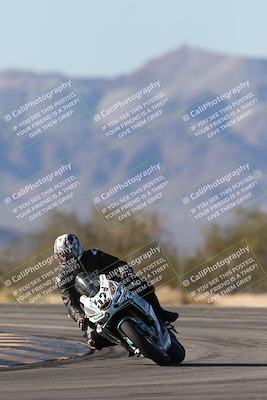 media/Dec-07-2025-CVMA (Sun) [[3e7d2de5dc]]/Race 12- Formula 40 MW and LW/